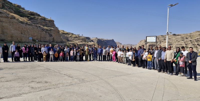 بازدید خانواده کارکنان شرکت آب منطقه‌ای بوشهر از تأسیسات سد رئیسعلی دلواری